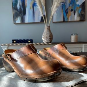 Unstructured Clark Clogs, 9.5